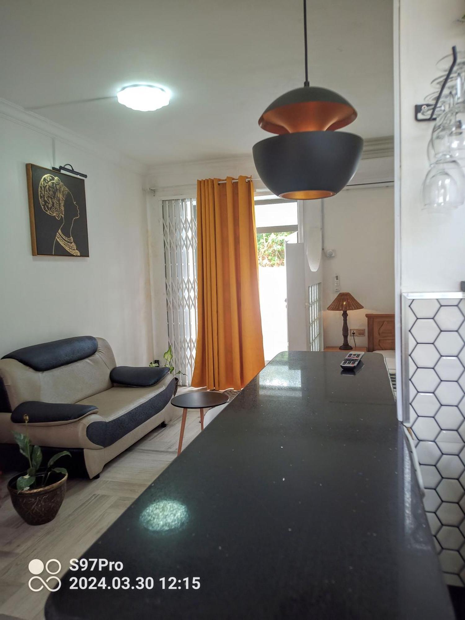 Happy House - Cosy Apartment With Private Pool And Walking Distance To Blue Bay Beach Exterior photo